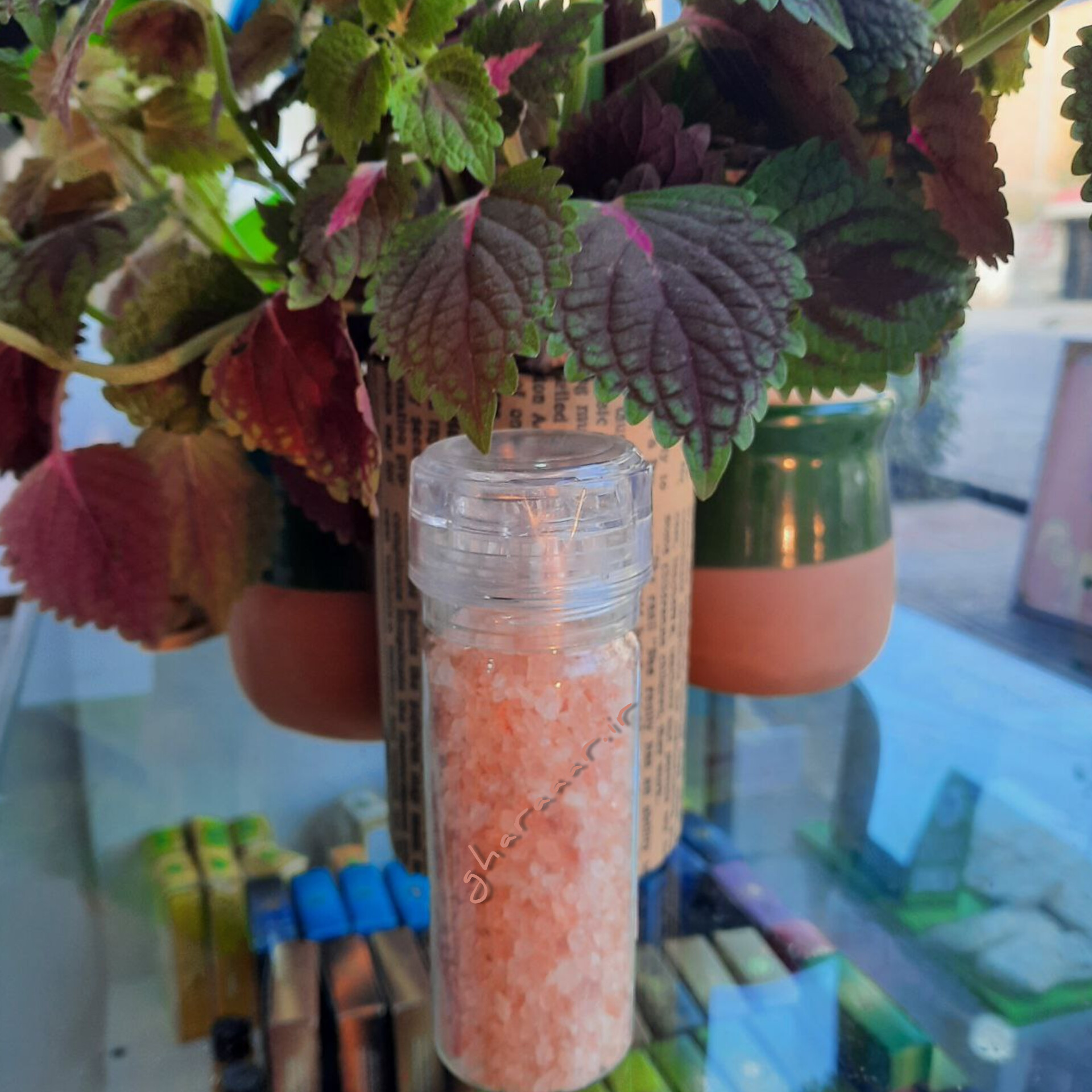 نمک صورتی سمنان آسیابدار دونه‌ای